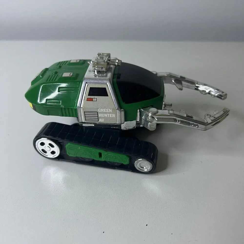 Vintage 1997 Bandai Green Hunter AV Mecha Tank Toy Vehicle